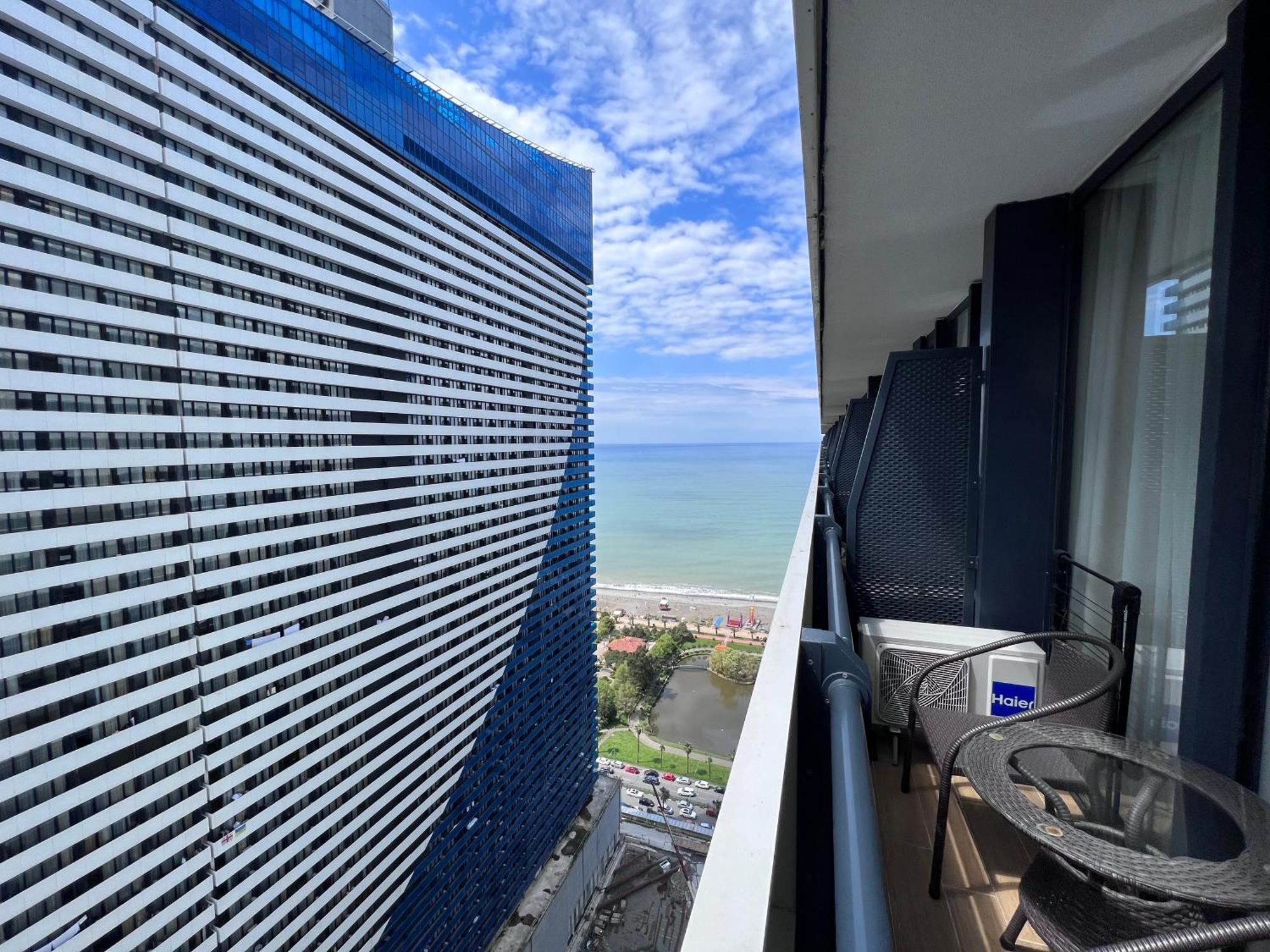 Amazing View Apartments Батуми Экстерьер фото
